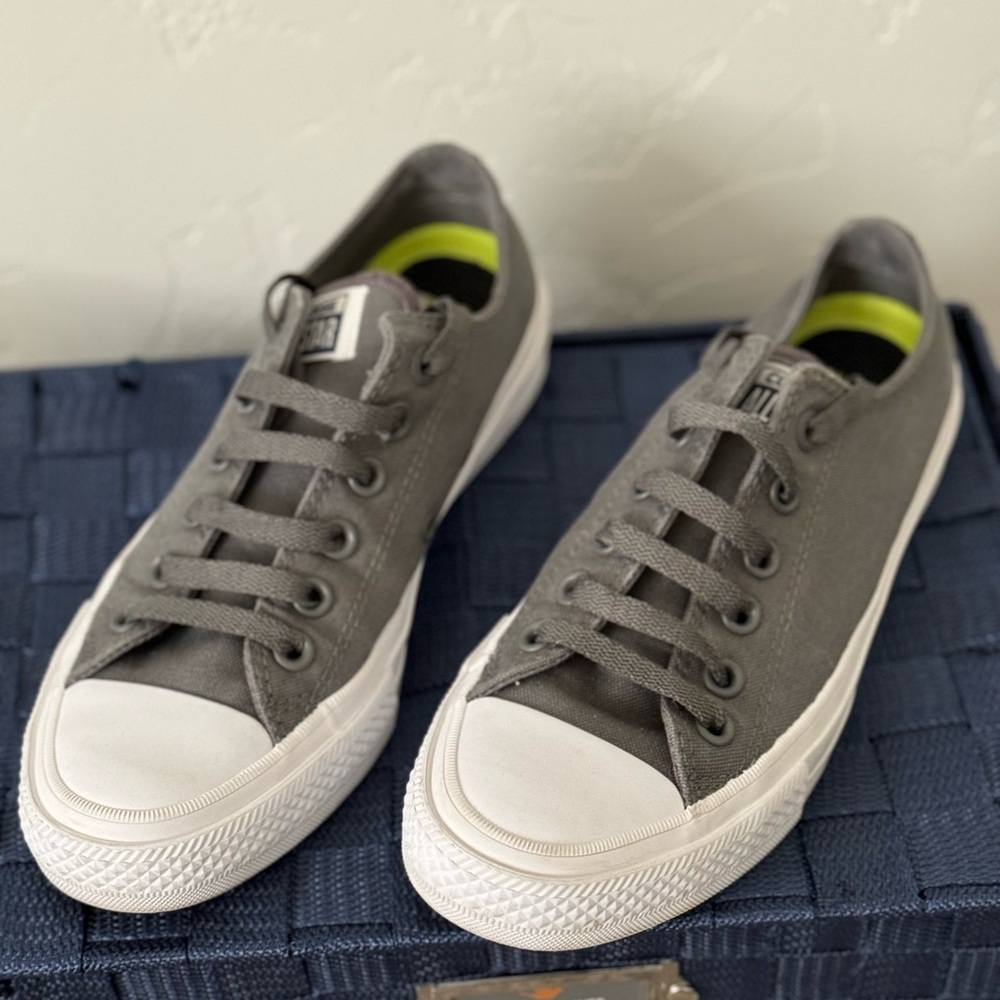 Special edition converse in grey and white